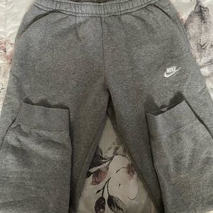 2 Nike Sweats